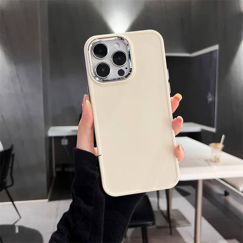 White Plain Silicone Phone Case for iPhone 15 series